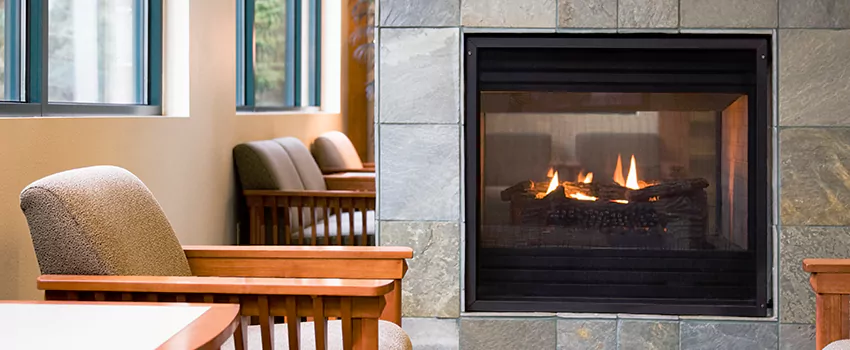 Smoky Effect Electric Fireplace Logs in Dollard des Ormeaux, Quebec
